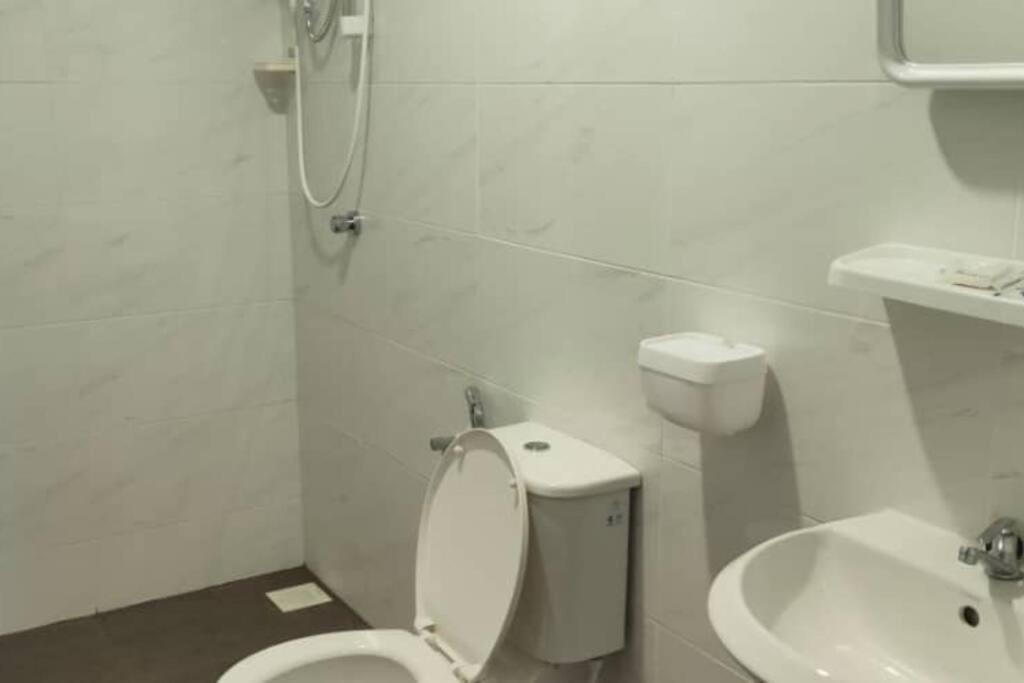 Luxurious Homestay 3Br With Pool Meru Ipoh 8 Pax Eksteriør bilde