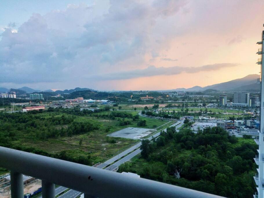 Luxurious Homestay 3Br With Pool Meru Ipoh 8 Pax Eksteriør bilde